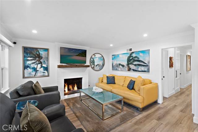 Newport Beach, CA 92662,210 Collins Avenue