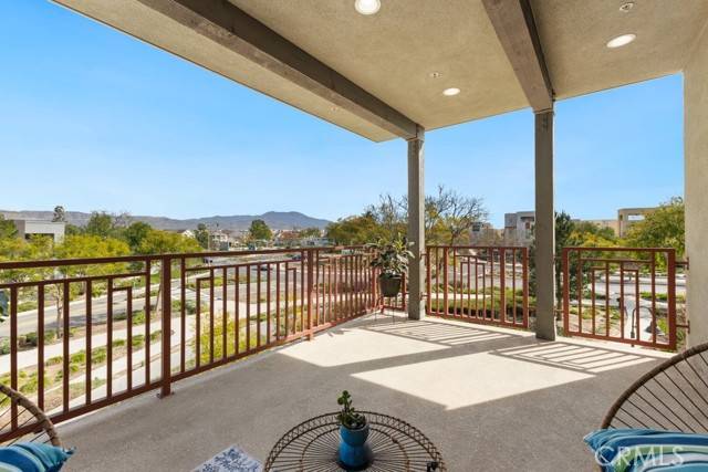 Irvine, CA 92618,136 Cadence