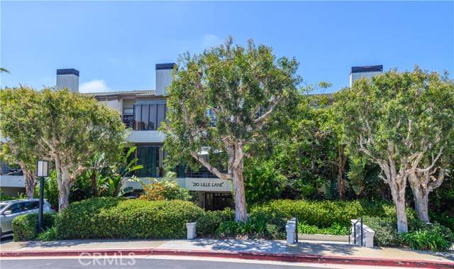 Newport Beach, CA 92663,210 Lille Lane #118