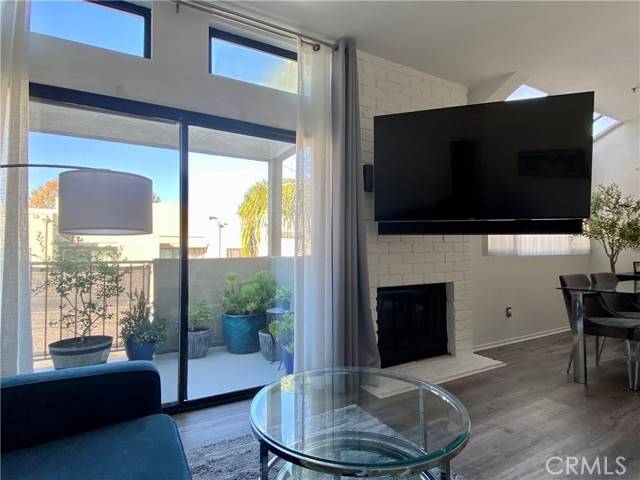 Huntington Beach, CA 92647,17722 Sergio Cir #203
