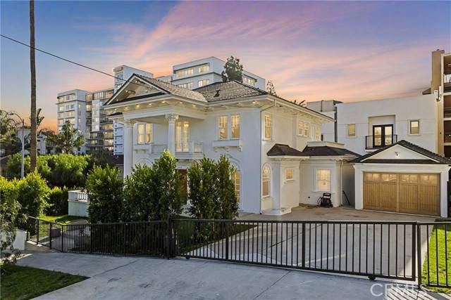Los Angeles, CA 90068,1905 Grace Avenue