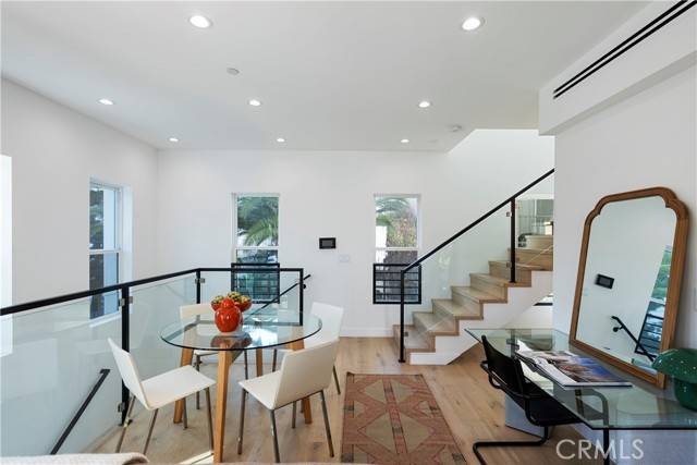 Los Angeles, CA 90068,1903 N Stoke Lane