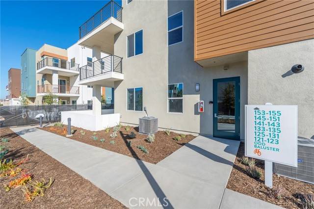 Irvine, CA 92618,121 Baluster