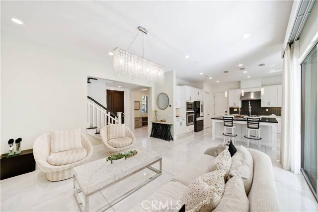 Irvine, CA 92602,66 Furlong