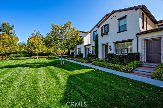 Irvine, CA 92602,124 Hayseed