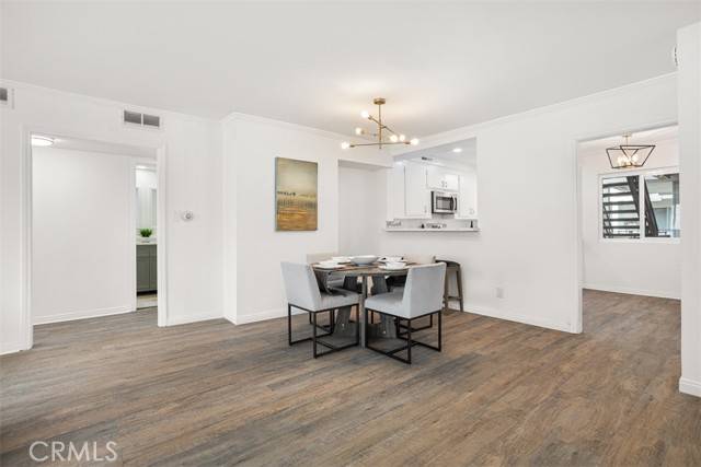 Toluca Lake, CA 91602,4445 Cartwright Avenue #207