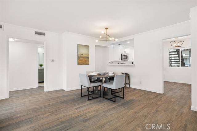 Toluca Lake, CA 91602,4445 Cartwright Avenue #207