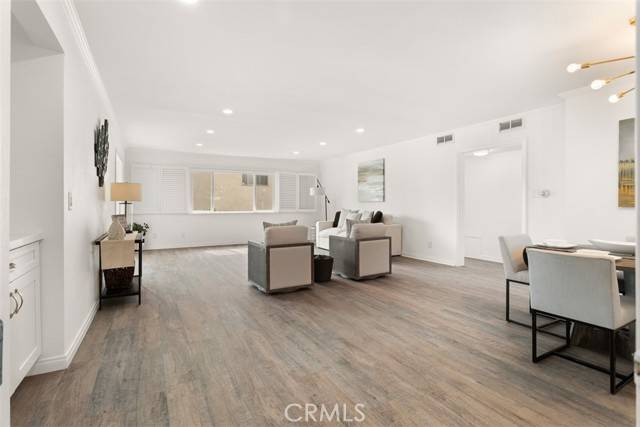 Toluca Lake, CA 91602,4445 Cartwright Avenue #207
