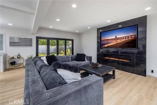Huntington Beach, CA 92646,21091 Inferno Lane