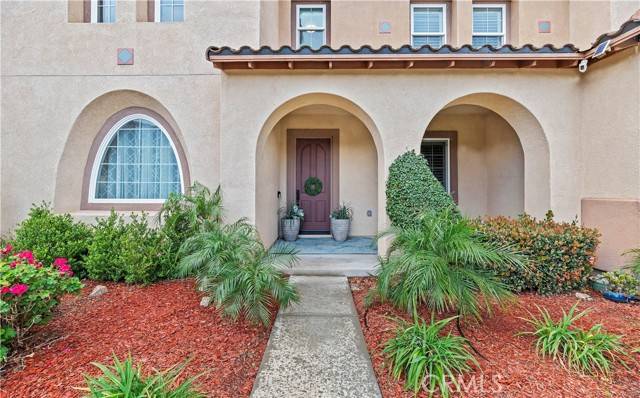 Riverside, CA 92503,16720 S Peak Court