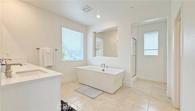 Irvine, CA 92618,228 Zawn