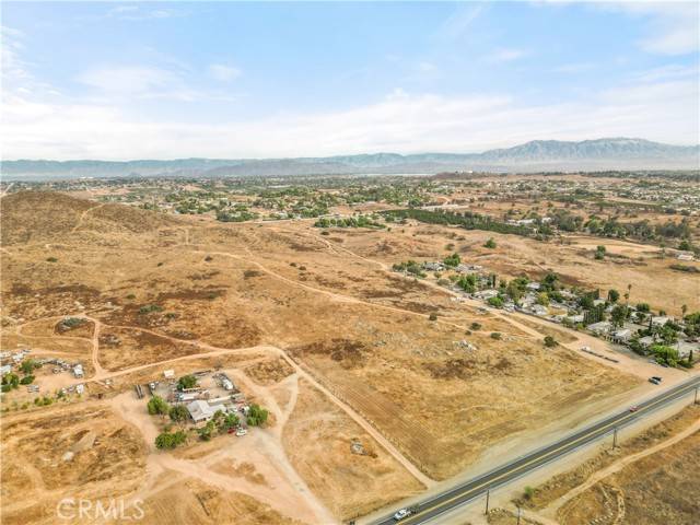 Perris, CA 92570,0 no address