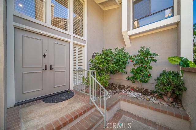 Irvine, CA 92612,28 Rocky Knoll #4