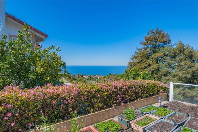 Rolling Hills Estates, CA 90274,43 Country Lane