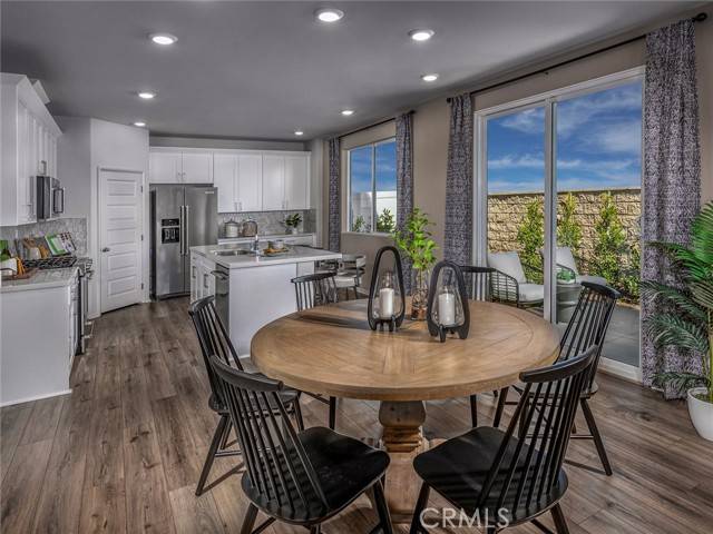 Redlands, CA 92374,2111 Bergamot Street