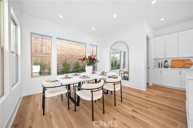 Irvine, CA 92618,307 Brimwood