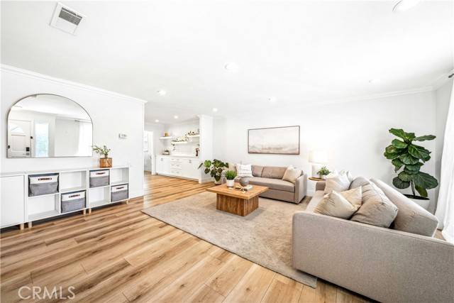 Laguna Hills, CA 92653,22287 Modina