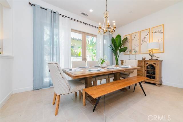Irvine, CA 92602,53 Gingham