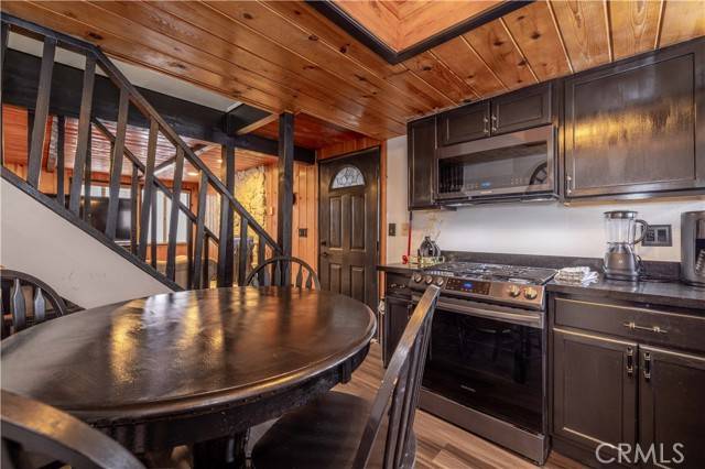 Running Springs, CA 92382,33417 Cedar Drive