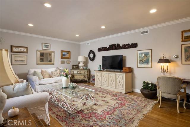 Laguna Beach, CA 92651,255 Cypress Drive #2