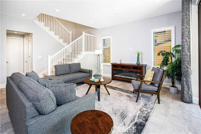 Irvine, CA 92602,126 Donati