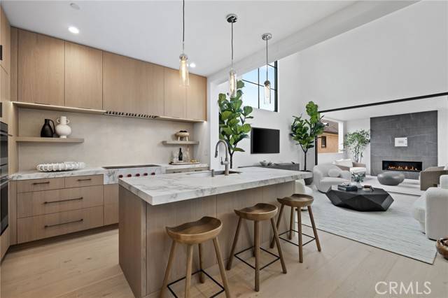 Corona Del Mar, CA 92625,506 Avocado Avenue