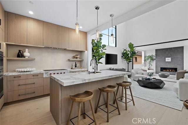 Corona Del Mar, CA 92625,506 Avocado Avenue