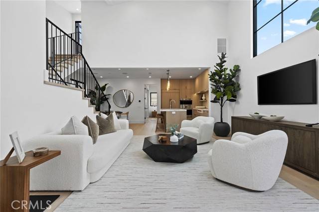 Corona Del Mar, CA 92625,506 Avocado Avenue