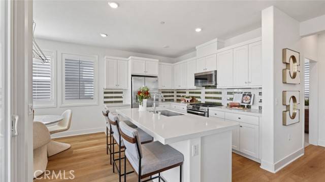 Irvine, CA 92618,426 Lobata
