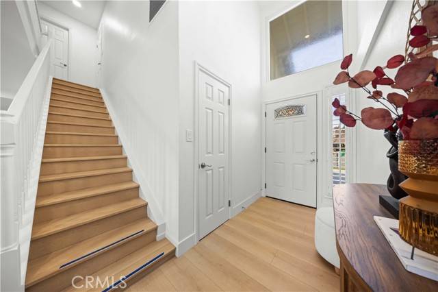 Irvine, CA 92620,13742 Onkayha Circle