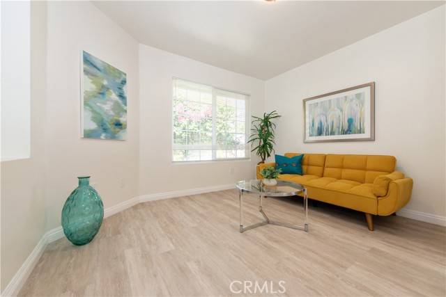 Irvine, CA 92614,10 Windsong