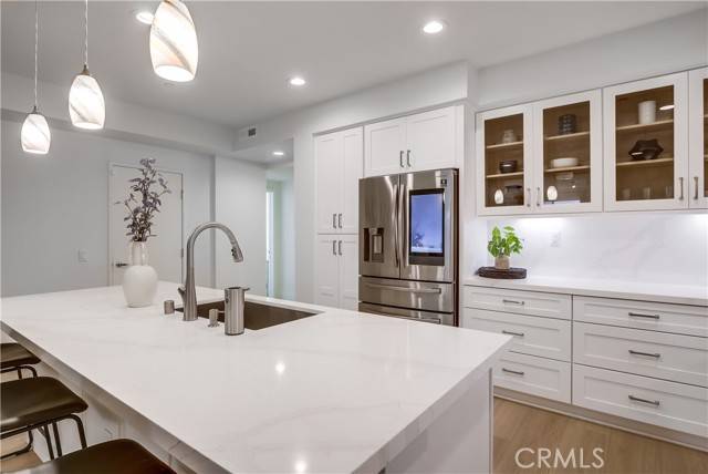 Irvine, CA 92612,617 Rockefeller