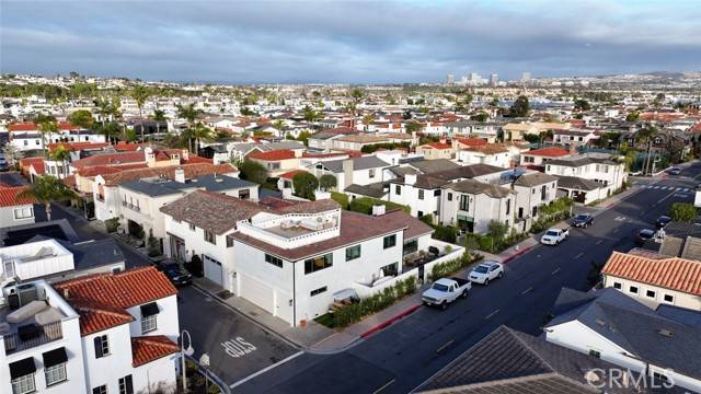 Newport Beach, CA 92663,636 Via Lido Soud