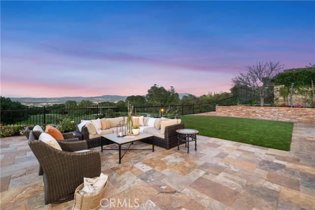 Irvine, CA 92603,15 Balcony
