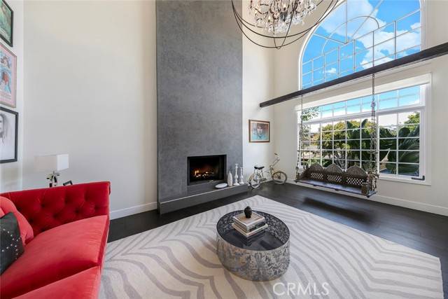 Los Angeles, CA 90046,2509 Apollo Drive