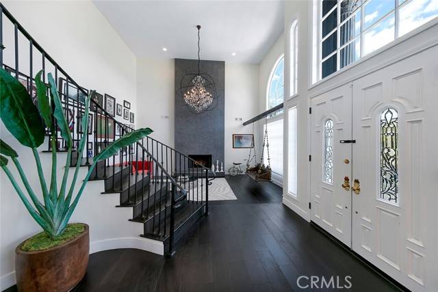 Los Angeles, CA 90046,2509 Apollo Drive