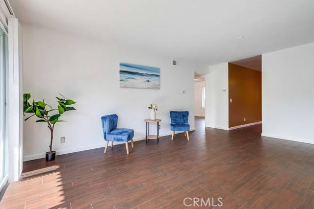 Lake Forest, CA 92630,23236 Orange Avenue #5