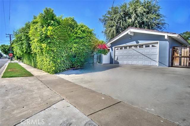 Tustin, CA 92780,12472 Woodlawn Avenue