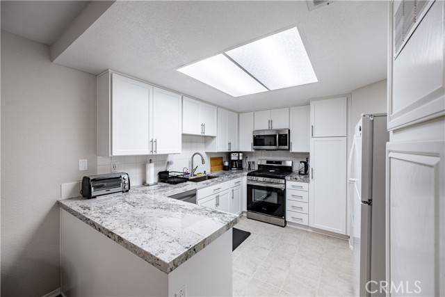 Lake Forest, CA 92630,21131 Gladiolos Way