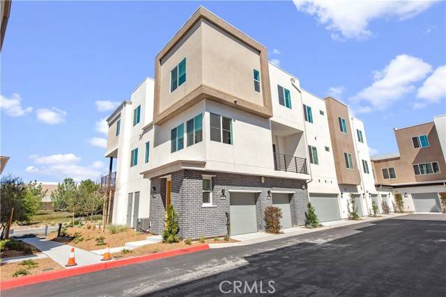 Irvine, CA 92618,105 Culture