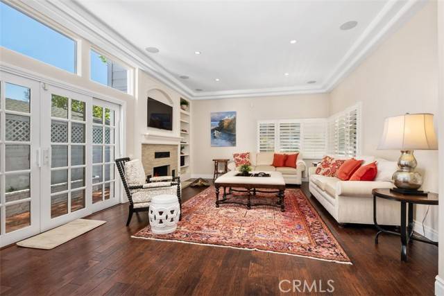 Newport Beach, CA 92663,411 Tustin Avenue