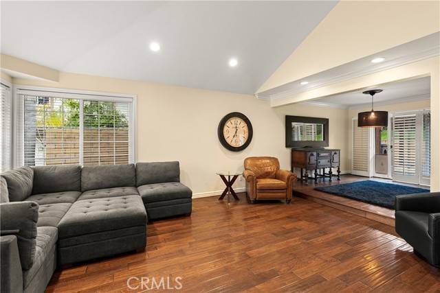 Anaheim Hills, CA 92807,1060 S Pine Canyon Circle