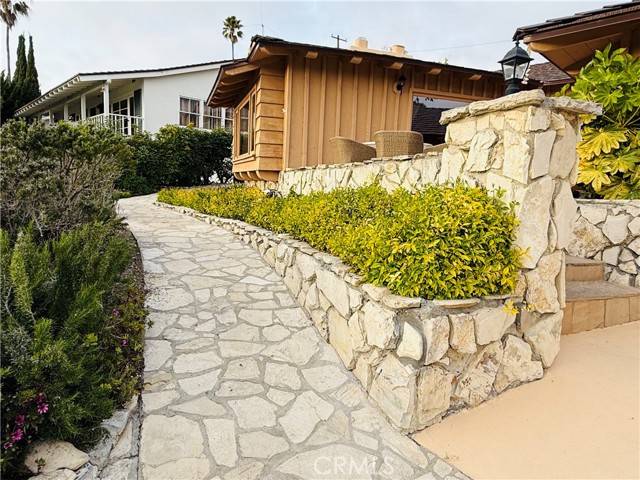 Palos Verdes Estates, CA 90274,2508 Via Amador