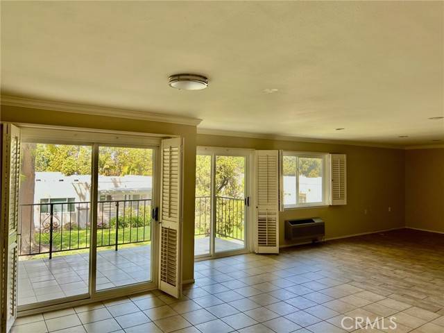 Laguna Woods, CA 92637,2370 Via Mariposa #1B