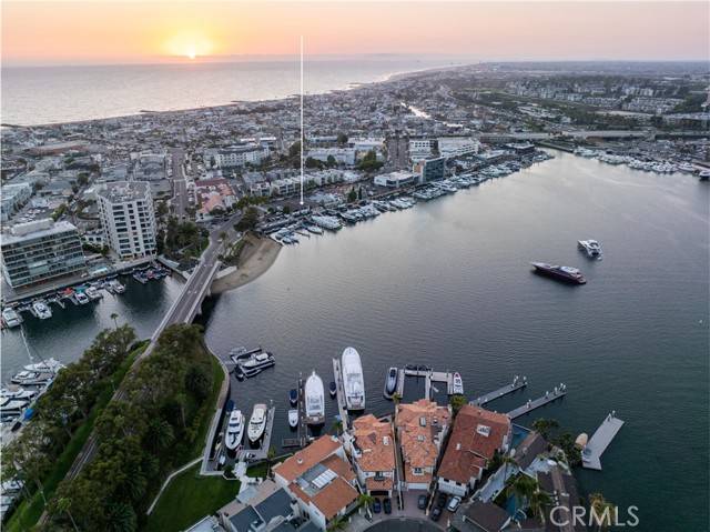 Newport Beach, CA 92663,3312 Via Lido