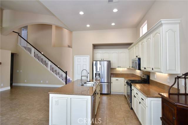 Rancho Santa Margarita, CA 92688,3 EI Corzo