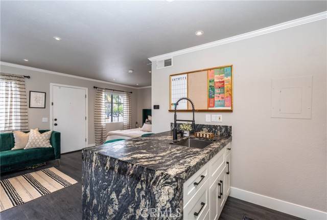 Mission Viejo, CA 92691,23325 La Crescenta #D