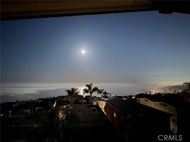 Laguna Beach, CA 92651,883 Santa Ana Street