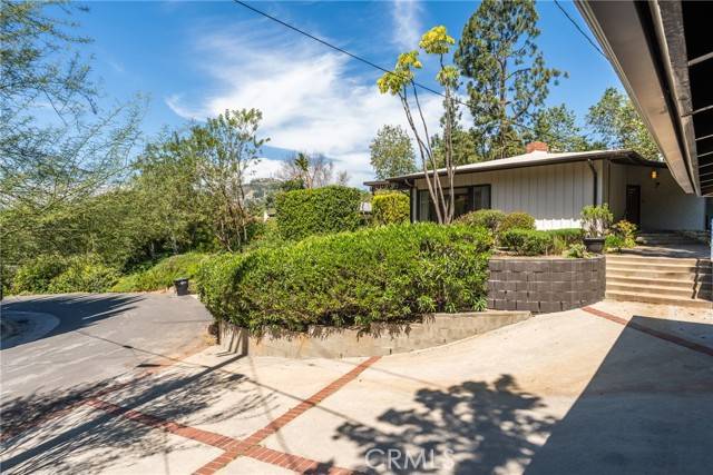 Glendale, CA 91206,3297 Dunsmere Road