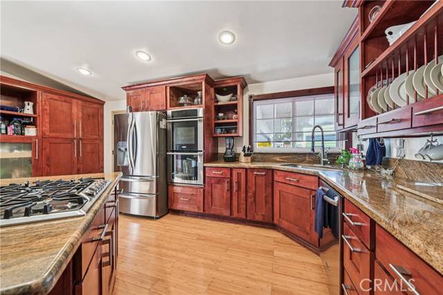 Fullerton, CA 92833,2148 W Houston Avenue